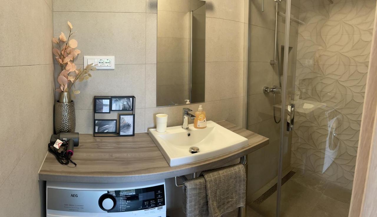 Sandra Apartments Makarska Exterior foto