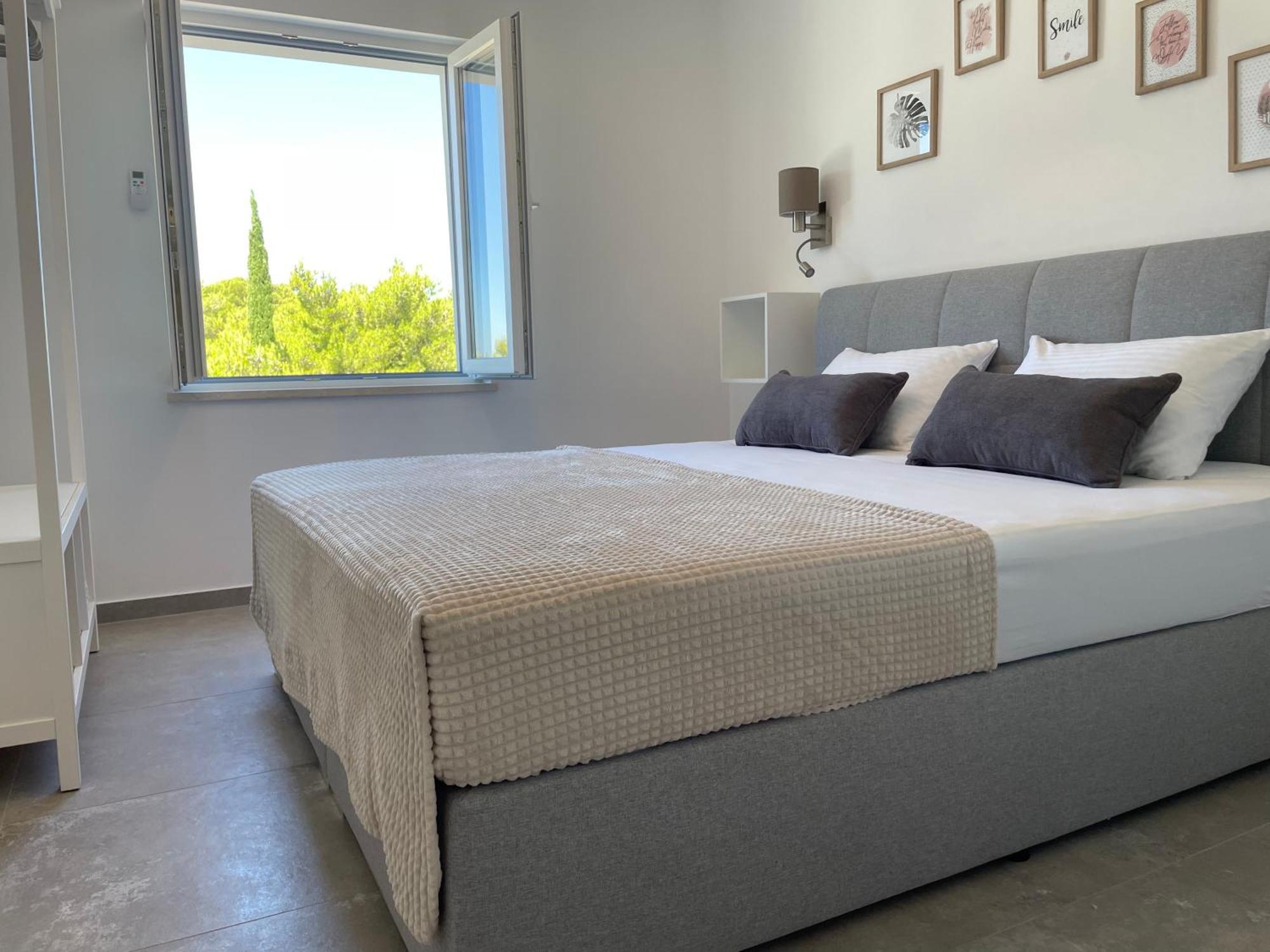 Sandra Apartments Makarska Exterior foto